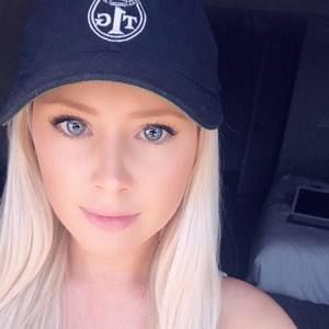 Meet your Posher, Casey